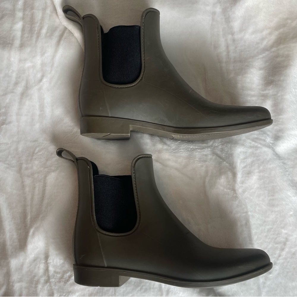 Green booties